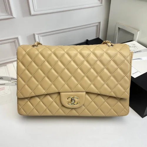 11 Chanel Classic Flap Bag Medium Women Luxury Quilted Caviar