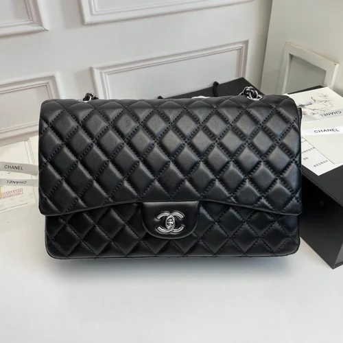 11 Chanel Classic Flap Bag Medium Women Luxury Quilted Caviar
