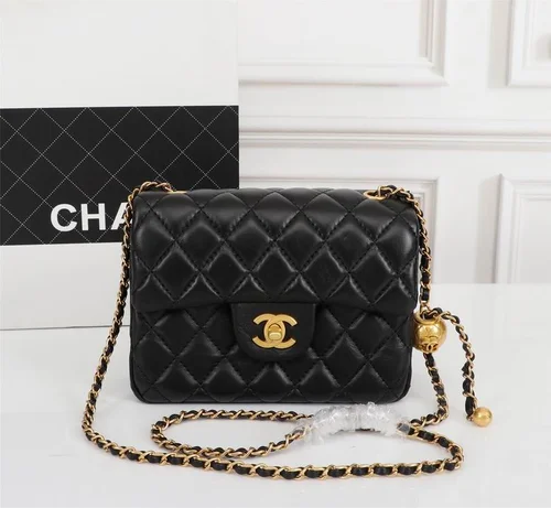 11 Chanel Classic Flap Bag Medium Women Luxury Quilted Caviar