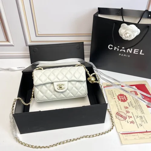 11 Chanel Classic Flap Bag Medium Women Luxury Quilted Caviar