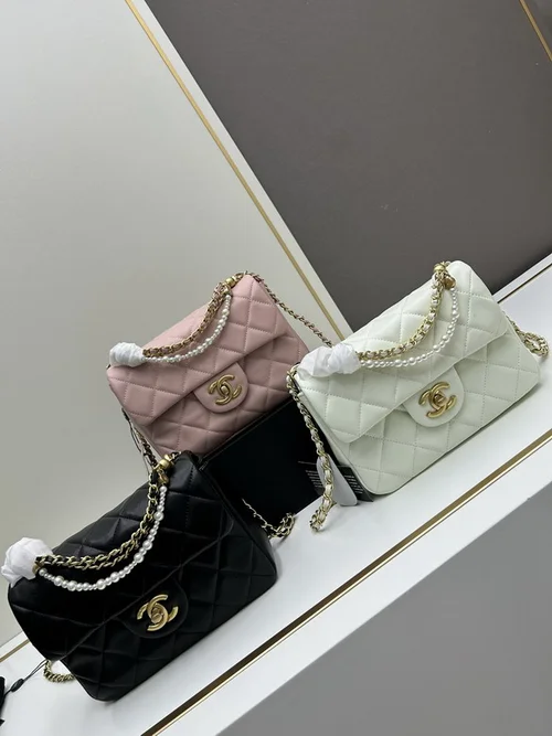 11 Chanel Classic Flap Bag Medium Women Luxury Quilted Caviar