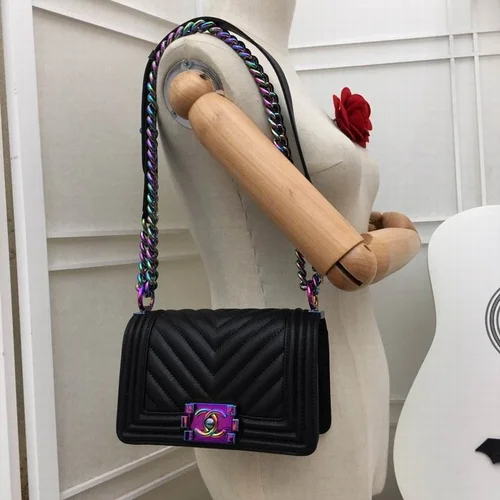 11 Chanel Le Boy Flap Bag Medium Women Luxury Quilted Leather