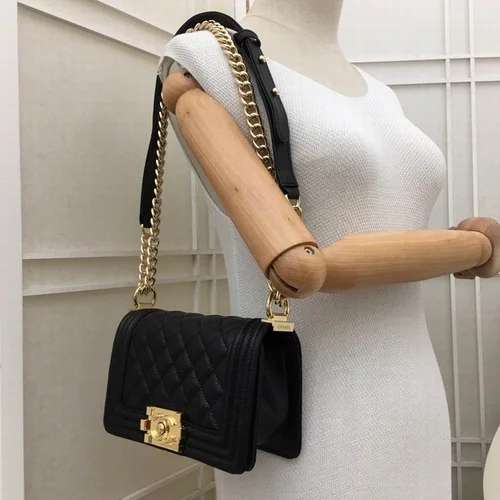 11 Chanel Le Boy Flap Bag Medium Women Luxury Quilted Leather