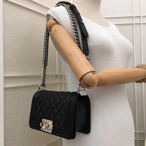 11 Chanel Le Boy Flap Bag Medium Women Luxury Quilted Leather