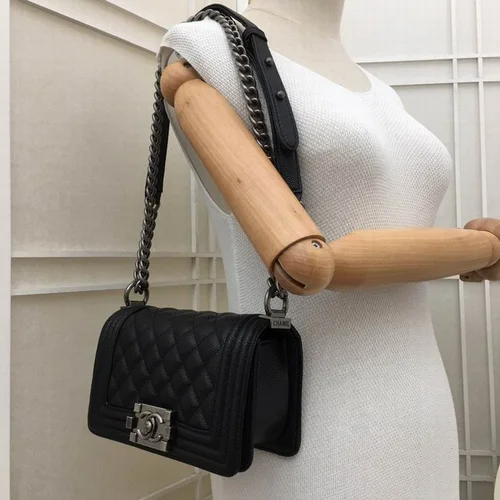 11 Chanel Le Boy Flap Bag Medium Women Luxury Quilted Leather