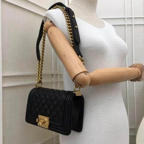 11 Chanel Le Boy Flap Bag Medium Women Luxury Quilted Leather