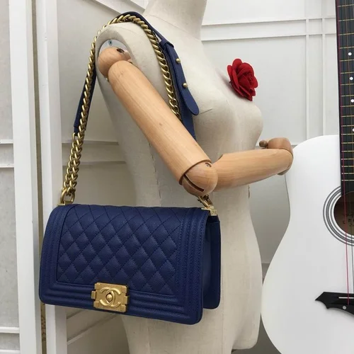 11 Chanel Le Boy Flap Bag Medium Women Luxury Quilted Leather