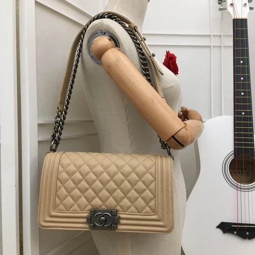 11 Chanel Le Boy Flap Bag Medium Women Luxury Quilted Leather