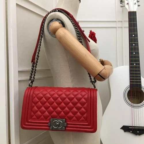 11 Chanel Le Boy Flap Bag Medium Women Luxury Quilted Leather