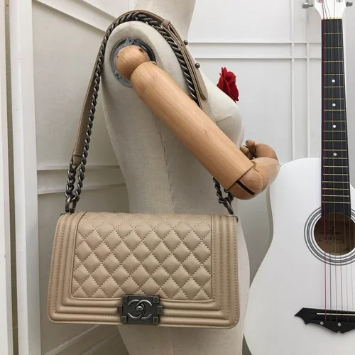 11 Chanel Le Boy Flap Bag Medium Women Luxury Quilted Leather