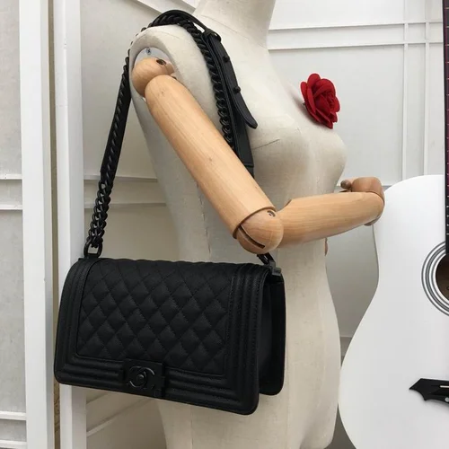 11 Chanel Le Boy Flap Bag Medium Women Luxury Quilted Leather