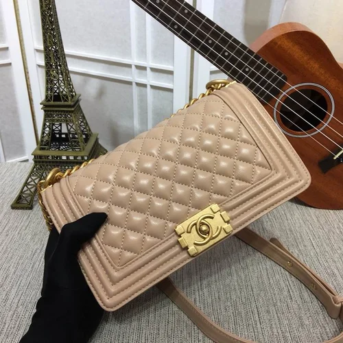 11 Chanel Le Boy Flap Bag Medium Women Luxury Quilted Leather