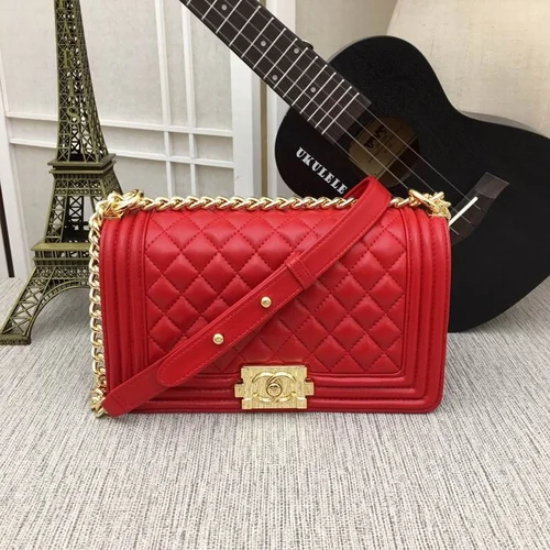 11 Chanel Le Boy Flap Bag Medium Women Luxury Quilted Leather