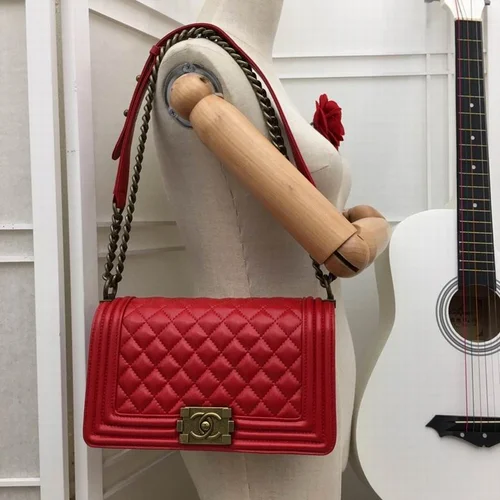 11 Chanel Le Boy Flap Bag Medium Women Luxury Quilted Leather