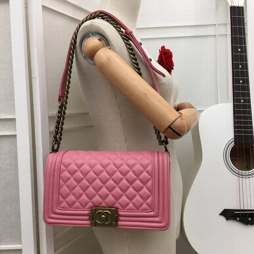 11 Chanel Le Boy Flap Bag Medium Women Luxury Quilted Leather