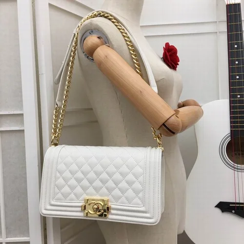 11 Chanel Le Boy Flap Bag Medium Women Luxury Quilted Leather