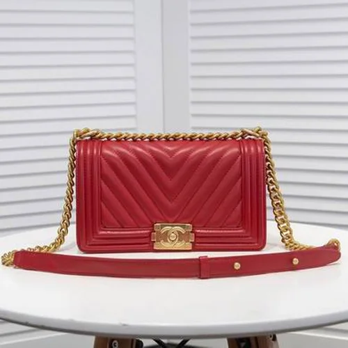 11 Chanel Le Boy Flap Bag Medium Women Luxury Quilted Leather