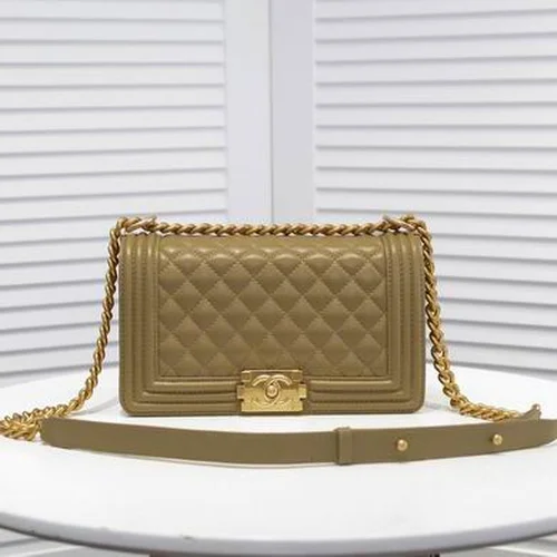 11 Chanel Le Boy Flap Bag Medium Women Luxury Quilted Leather