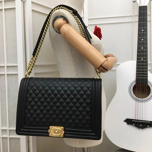 11 Chanel Le Boy Flap Bag Medium Women Luxury Quilted Leather