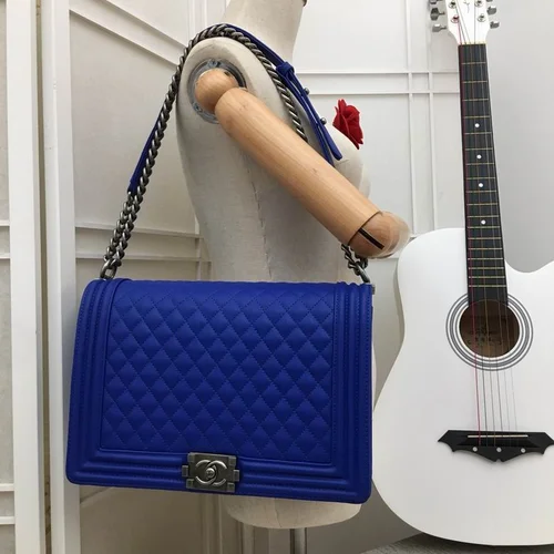 11 Chanel Le Boy Flap Bag Medium Women Luxury Quilted Leather