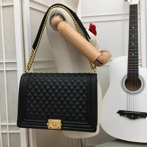 11 Chanel Le Boy Flap Bag Medium Women Luxury Quilted Leather