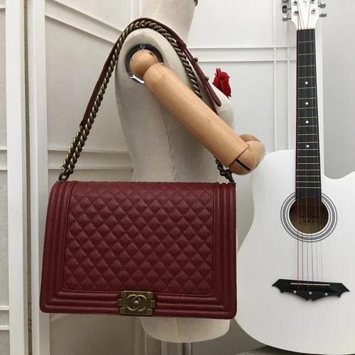 11 Chanel Le Boy Flap Bag Medium Women Luxury Quilted Leather