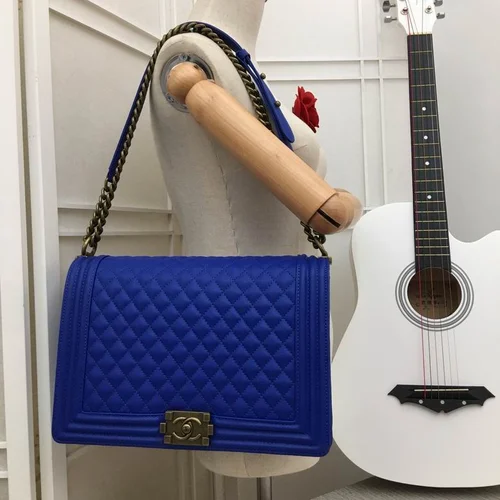 11 Chanel Le Boy Flap Bag Medium Women Luxury Quilted Leather