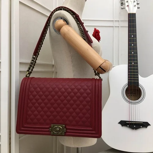 11 Chanel Le Boy Flap Bag Medium Women Luxury Quilted Leather