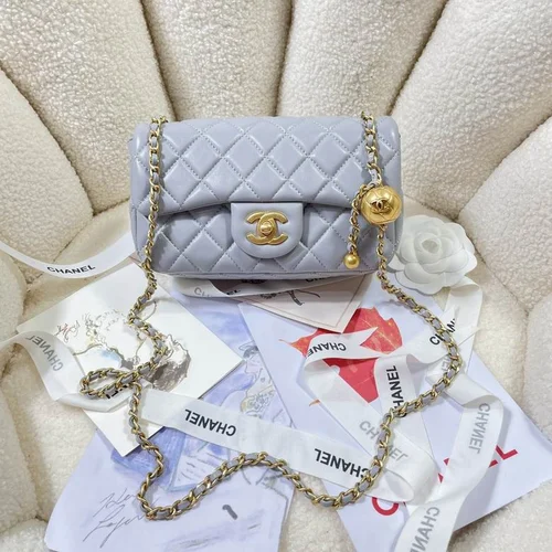 Chanel Original Classic Flap CF Medium Authentic Caviar Luxury