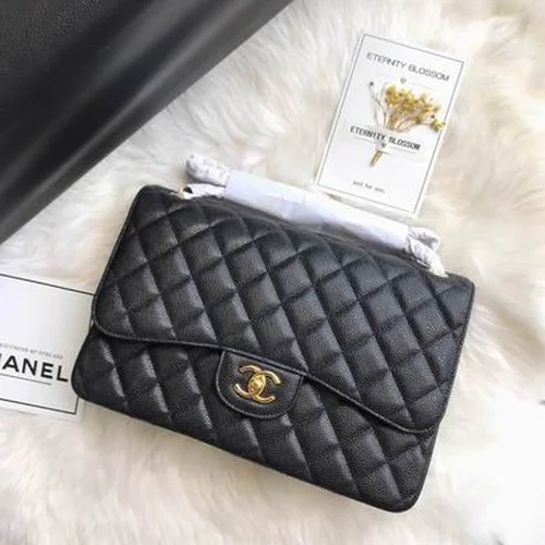 Chanel Original Classic Flap CF Medium Authentic Caviar Luxury