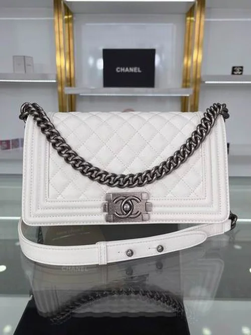 Chanel Original Le Boy Flap Bag Authentic Quilted Luxury