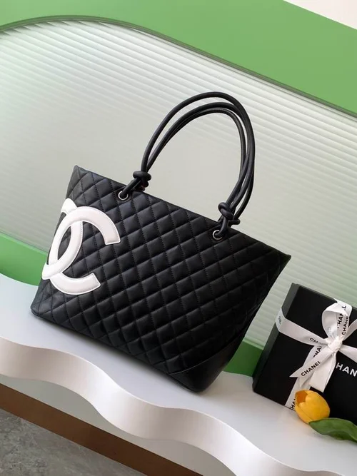 Chanel Original Women's Handbag Authentic Quilted Luxury