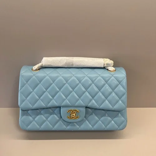 Chanel Original Classic Flap CF Medium Authentic Caviar Luxury