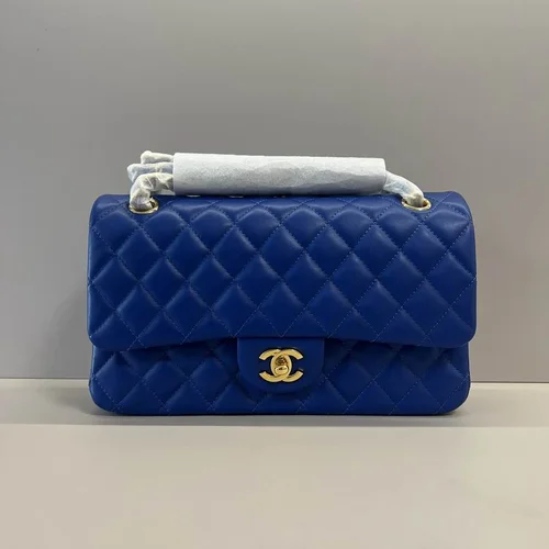 Chanel Original Classic Flap CF Medium Authentic Caviar Luxury