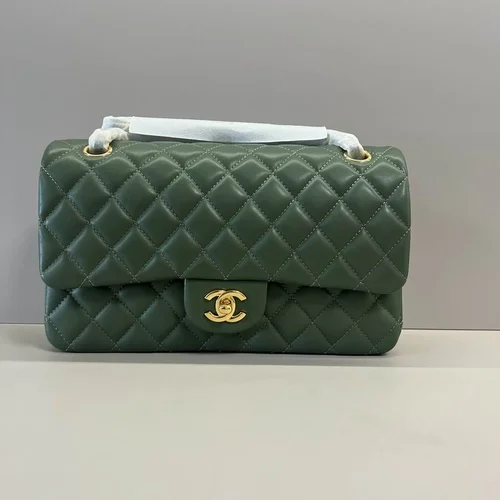 Chanel Original Classic Flap CF Medium Authentic Caviar Luxury
