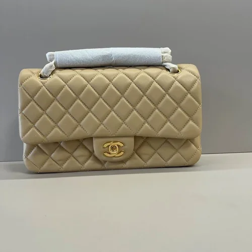 Chanel Original Classic Flap CF Medium Authentic Caviar Luxury