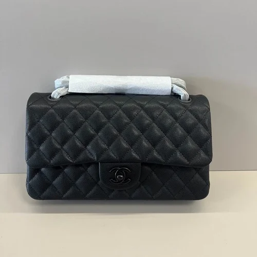 Chanel Original Classic Flap CF Medium Authentic Caviar Luxury