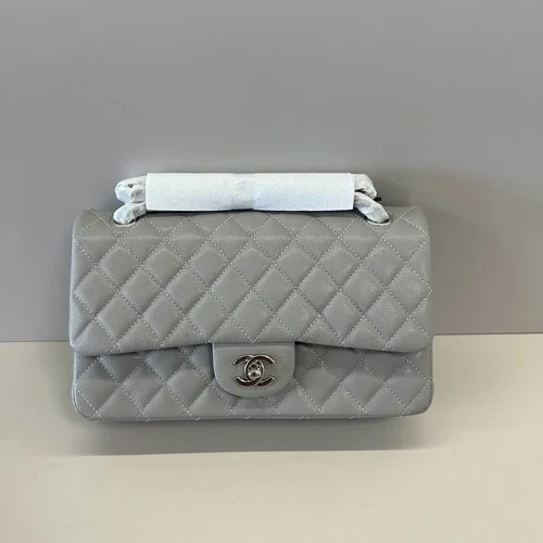 Chanel Original Classic Flap CF Medium Authentic Caviar Luxury