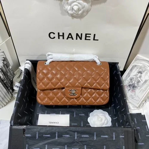 Chanel Original Classic Flap CF Medium Authentic Caviar Luxury