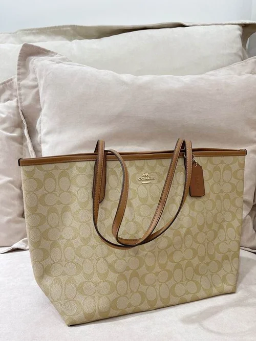 11 Coach Large Shopping Bag Canvas Women Luxury Designer