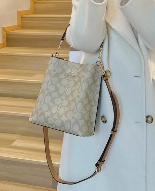 11 Coach Bucket Bag Small Drawstring Women Luxury Leather