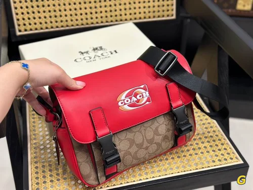 11 Coach Men's Messenger Bag Crossbody Luxury Leather Designer