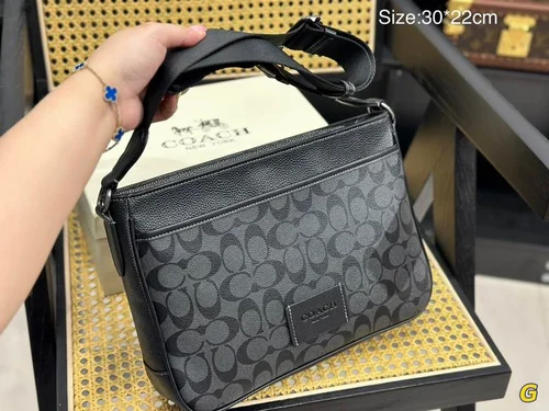 11 Coach Men's Messenger Bag Crossbody Luxury Leather Designer