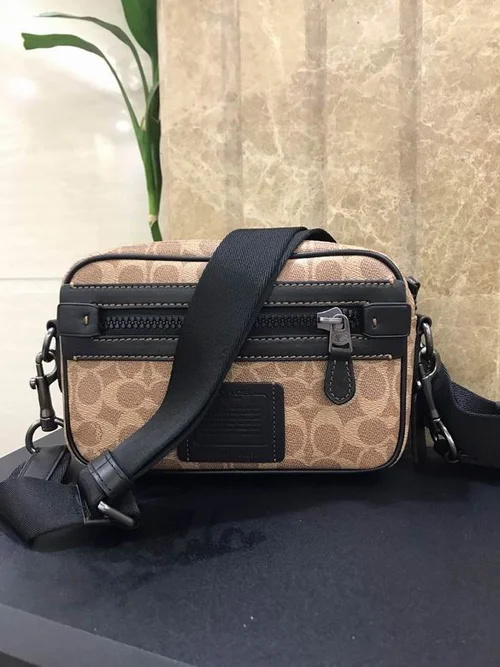 11 Coach Men's Messenger Bag Crossbody Luxury Leather Designer