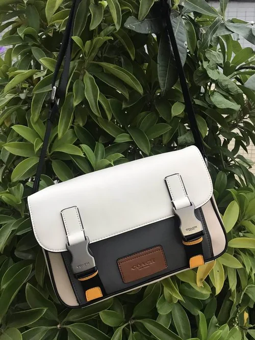 11 Coach Men's Messenger Bag Crossbody Luxury Leather Designer