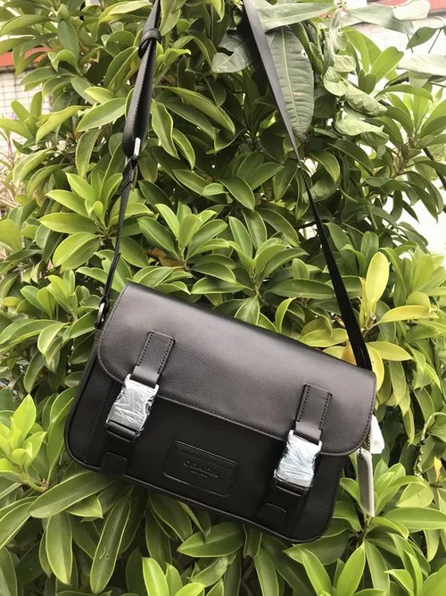 11 Coach Men's Messenger Bag Crossbody Luxury Leather Designer