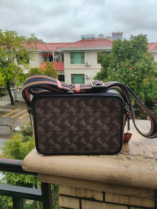 11 Coach Men's Messenger Bag Crossbody Luxury Leather Designer