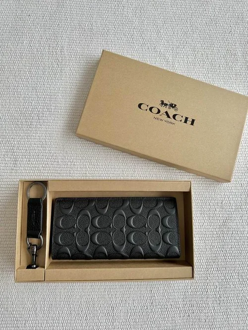 11 Coach Women's Wallet Luxury Leather Bifold Designer