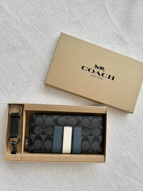 11 Coach Women's Wallet Luxury Leather Bifold Designer