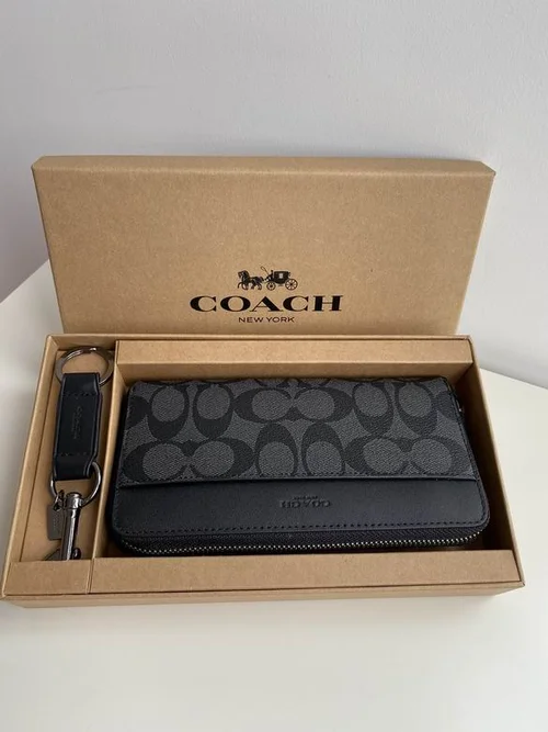 11 Coach Women's Wallet Luxury Leather Bifold Designer